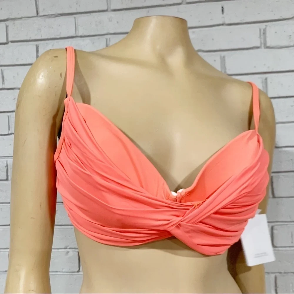La Blanca Island Goddess‎ Twist Front Crossback Top